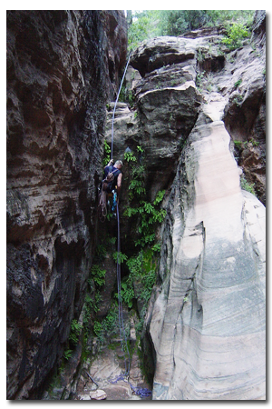Canyoneering-behunen-canyon-zion.png